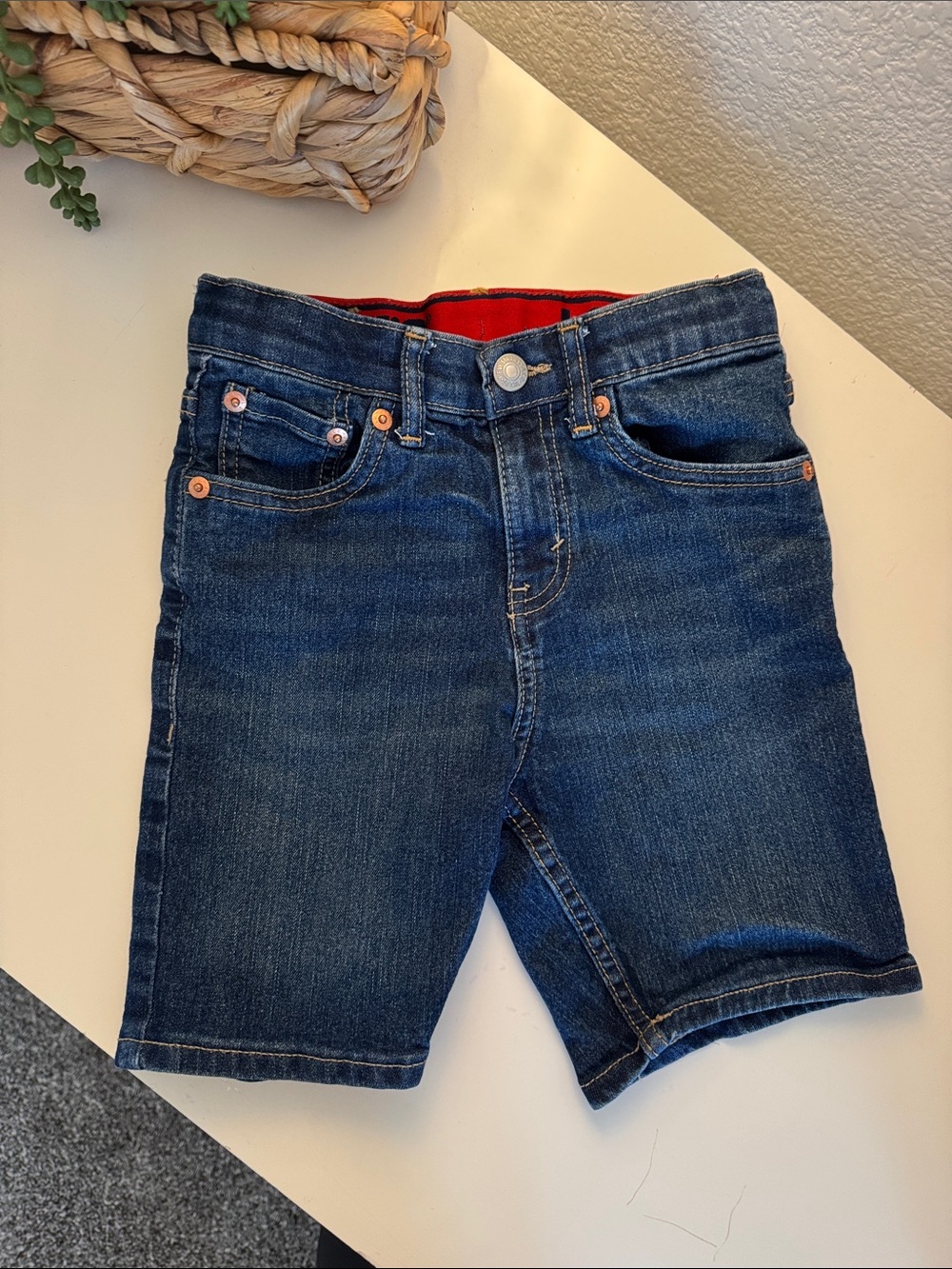 Levi’s Classic Dark Blue Denim Kids Shorts  (6-7)